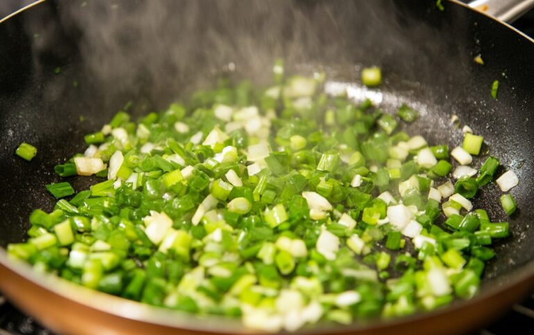 Fiery Garlic Rice Noodles_post3 Fiery Garlic Rice Noodles_post3