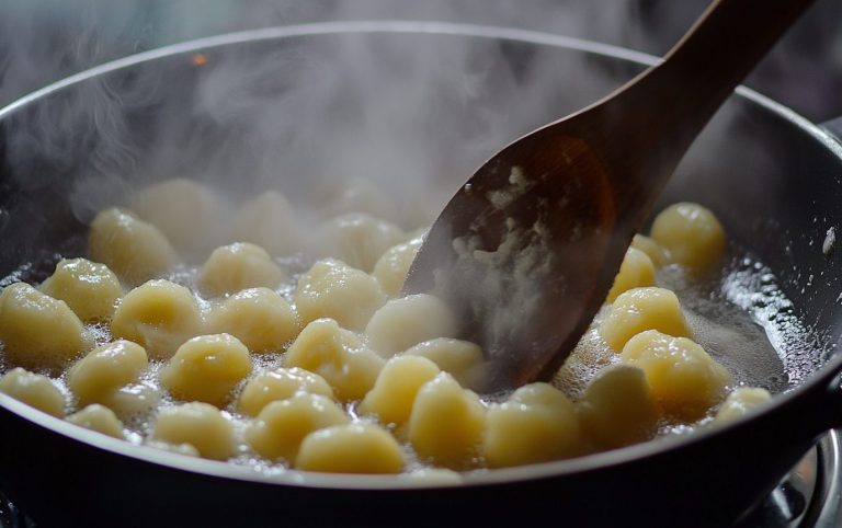 Creamy Yellow Onion Gnocchi_post3 Creamy Yellow Onion Gnocchi_post3