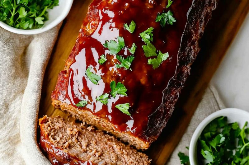 Juicy Low-Carb Meatloaf