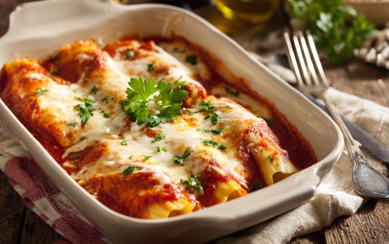 Cheesy Baked Manicotti