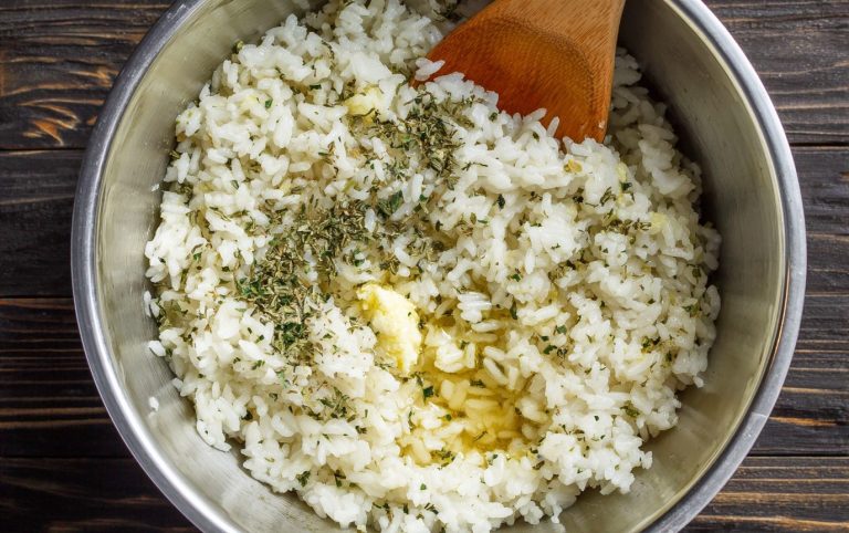 herbed garlic chicken with rice under skin post