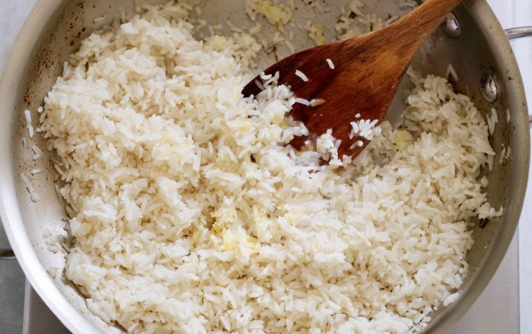 buttery-garlic-rice_post2 buttery garlic rice post2